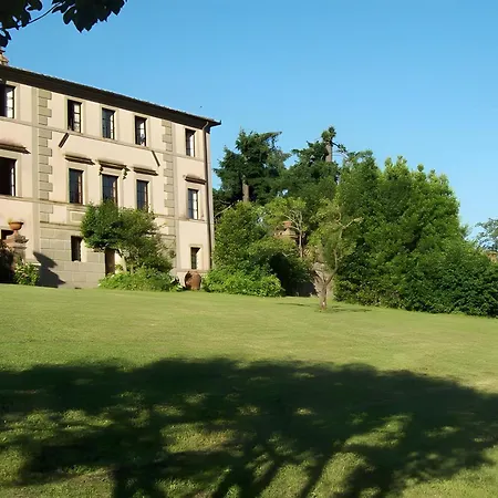Villa Con Parco E Piscina-camaiore